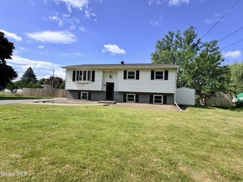 186 Middletown Road Waterford NY 12188