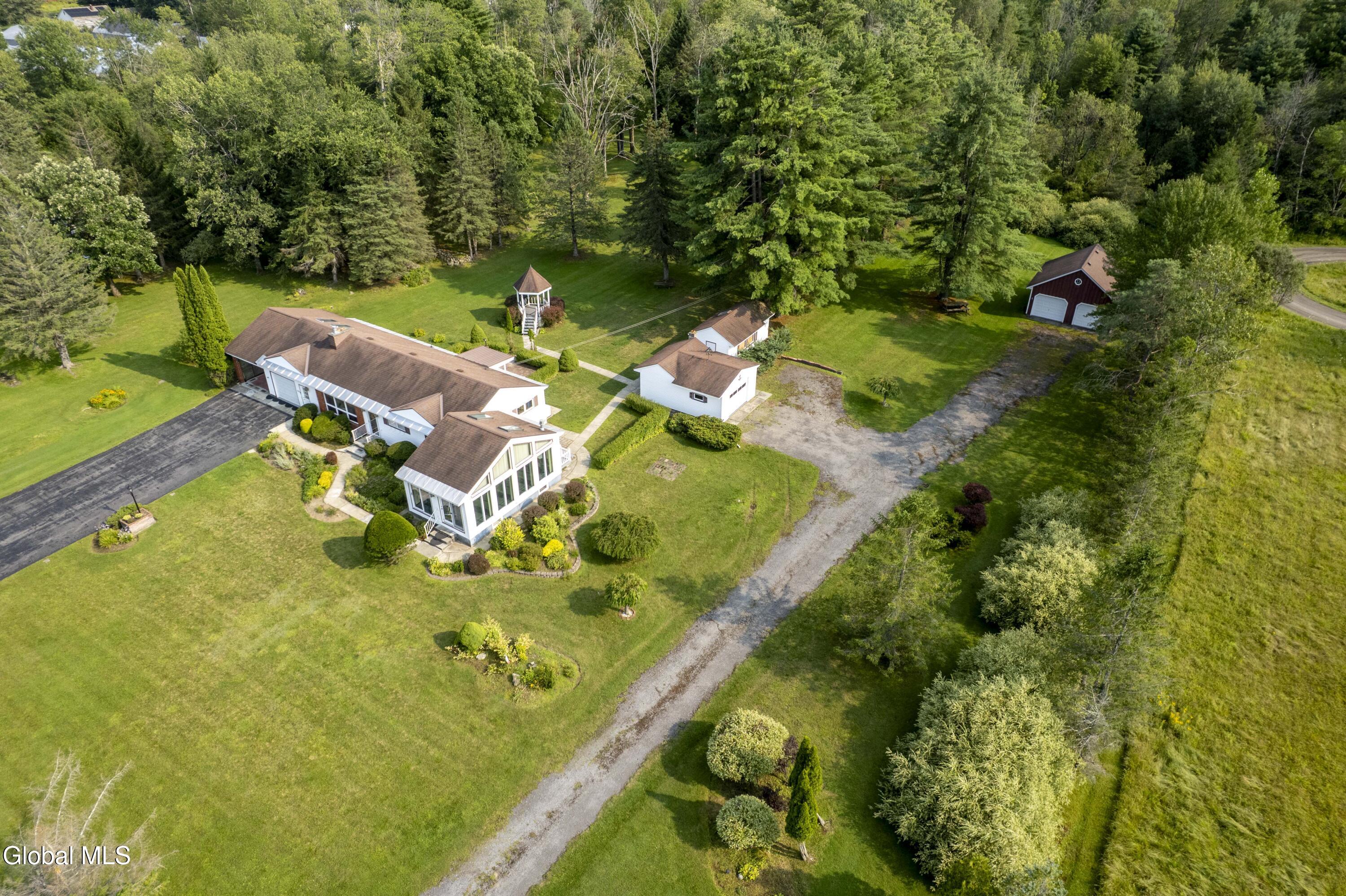 296 Voorhees Road Amsterdam NY 12010