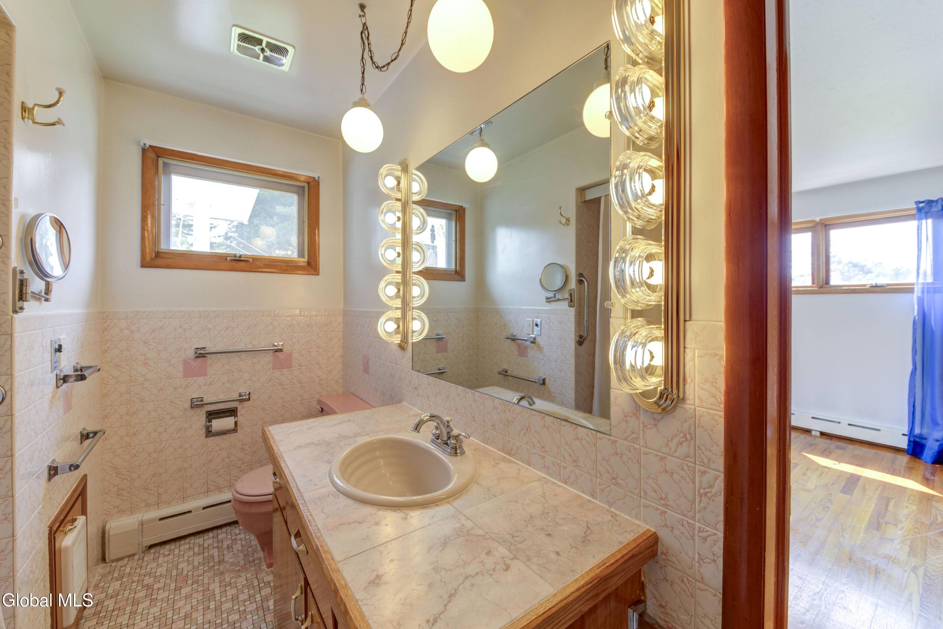296 Voorhees Road Amsterdam NY 12010