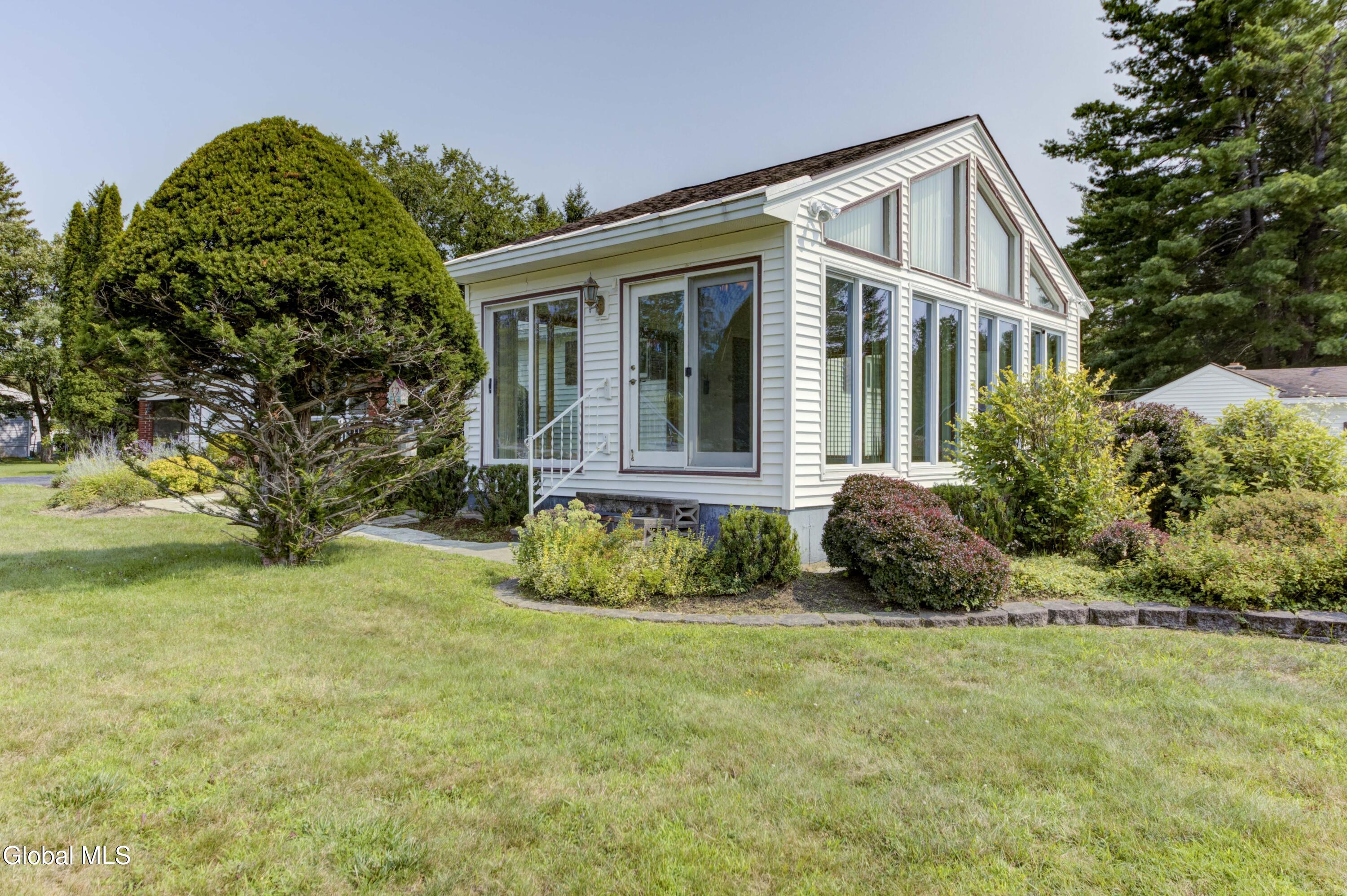 296 Voorhees Road Amsterdam NY 12010