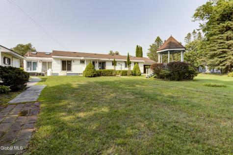 296 Voorhees Road Amsterdam NY 12010