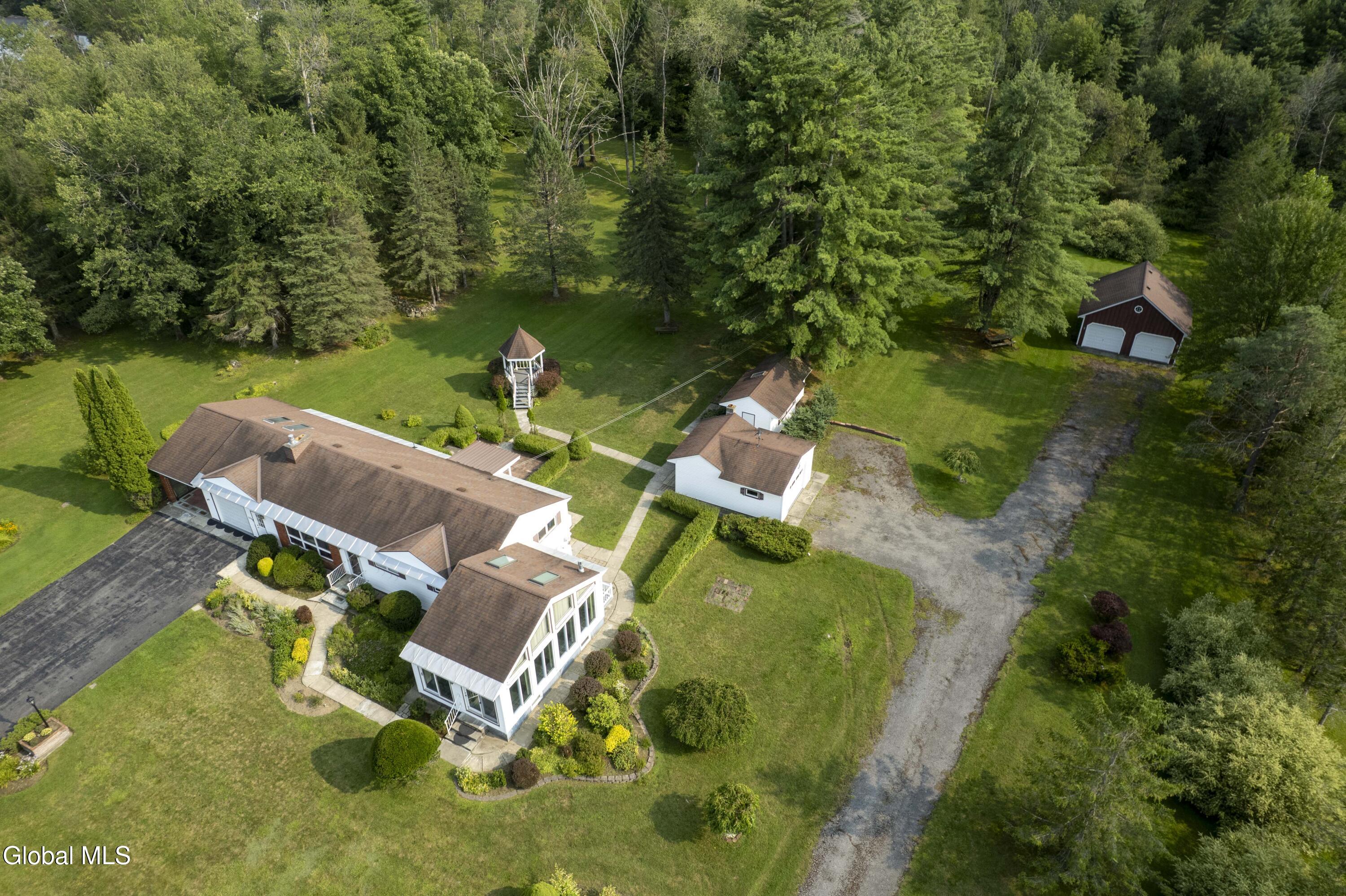296 Voorhees Road Amsterdam NY 12010