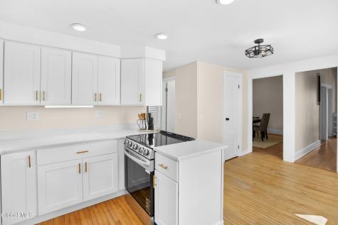 6 Grove Street Slingerlands NY 12159