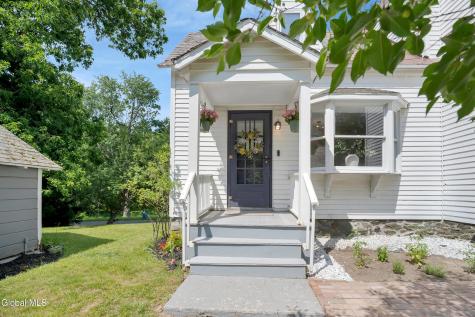 6 Grove Street Slingerlands NY 12159