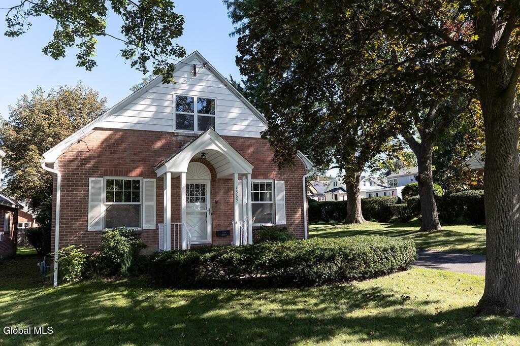 1569 Grand Boulevard Niskayuna NY 12309