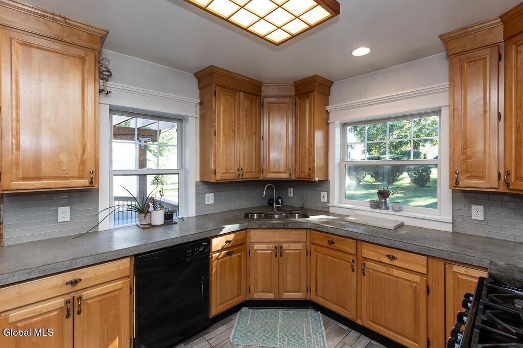 1569 Grand Boulevard Niskayuna NY 12309
