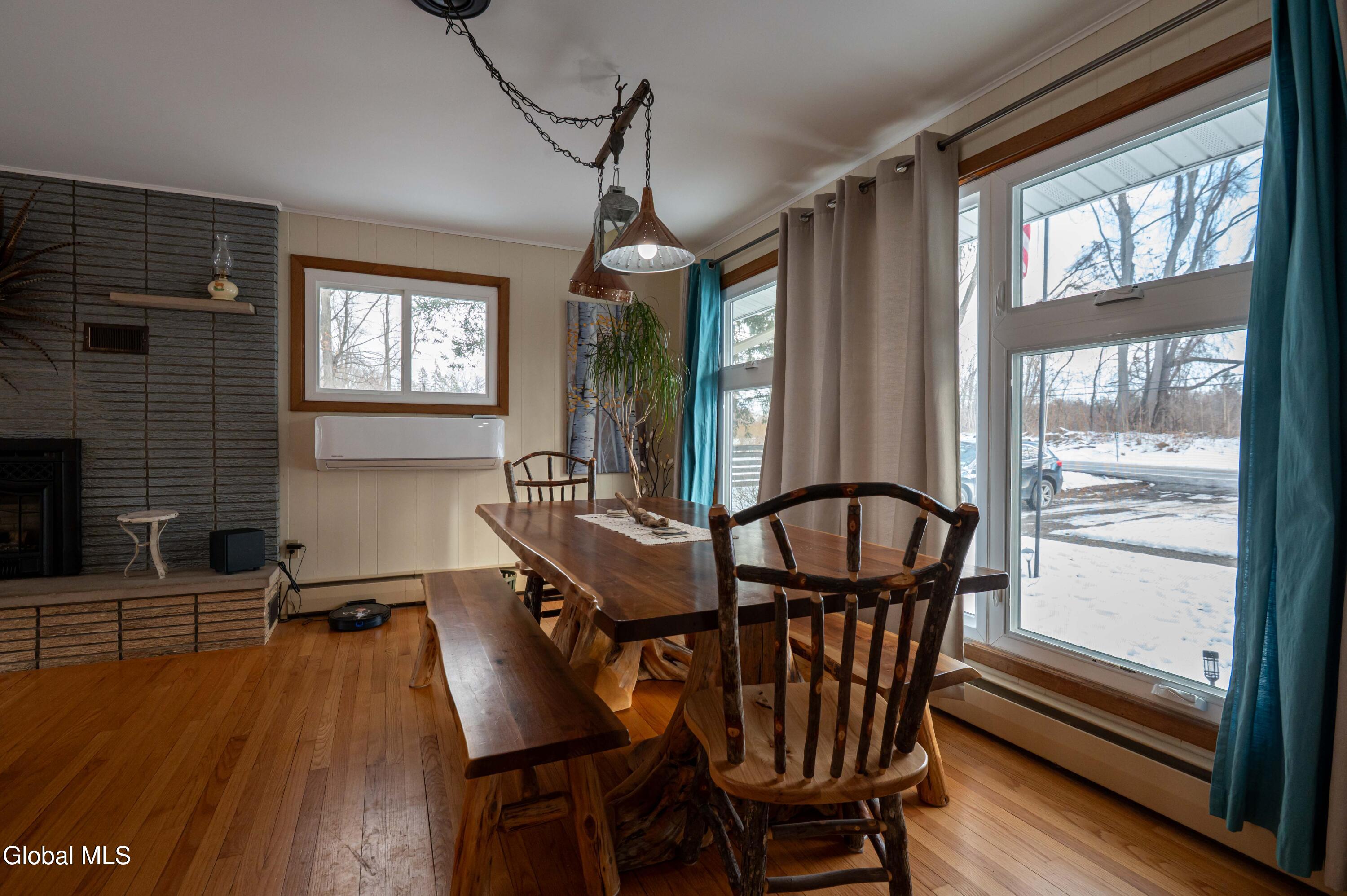 1169 Ny-9j Stuyvesant NY 12173