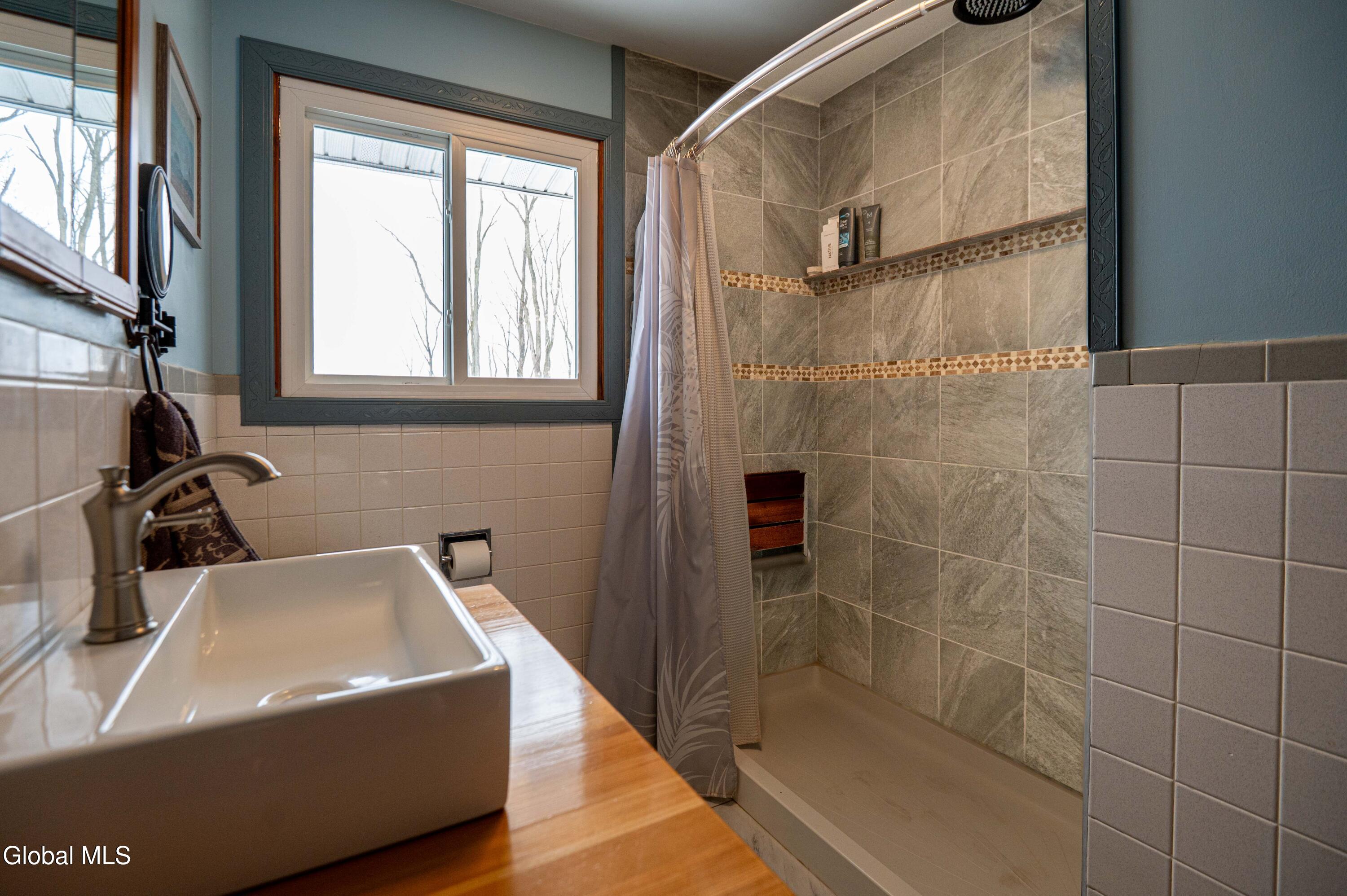 1169 Ny-9j Stuyvesant NY 12173