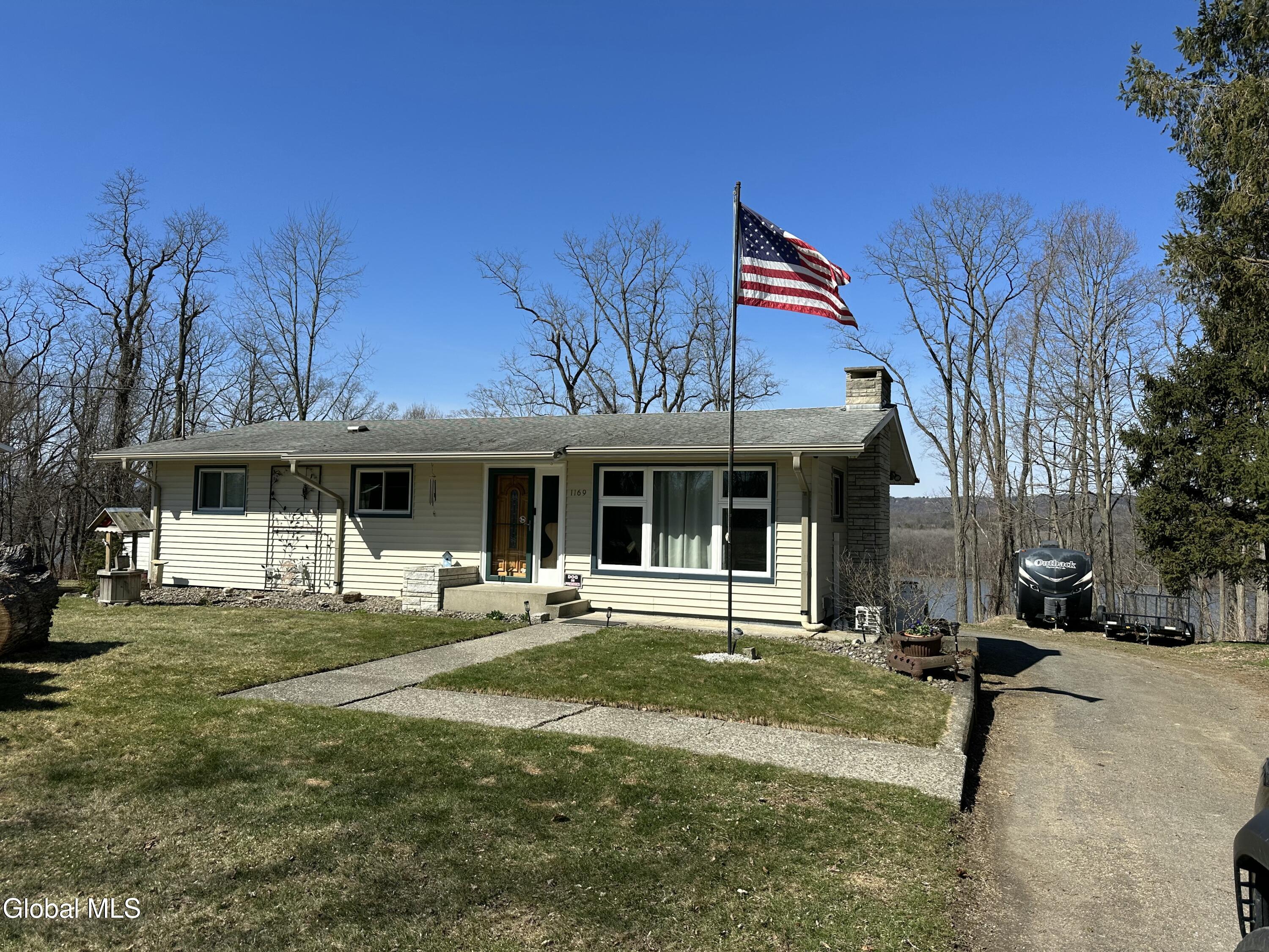 1169 Ny-9j Stuyvesant NY 12173