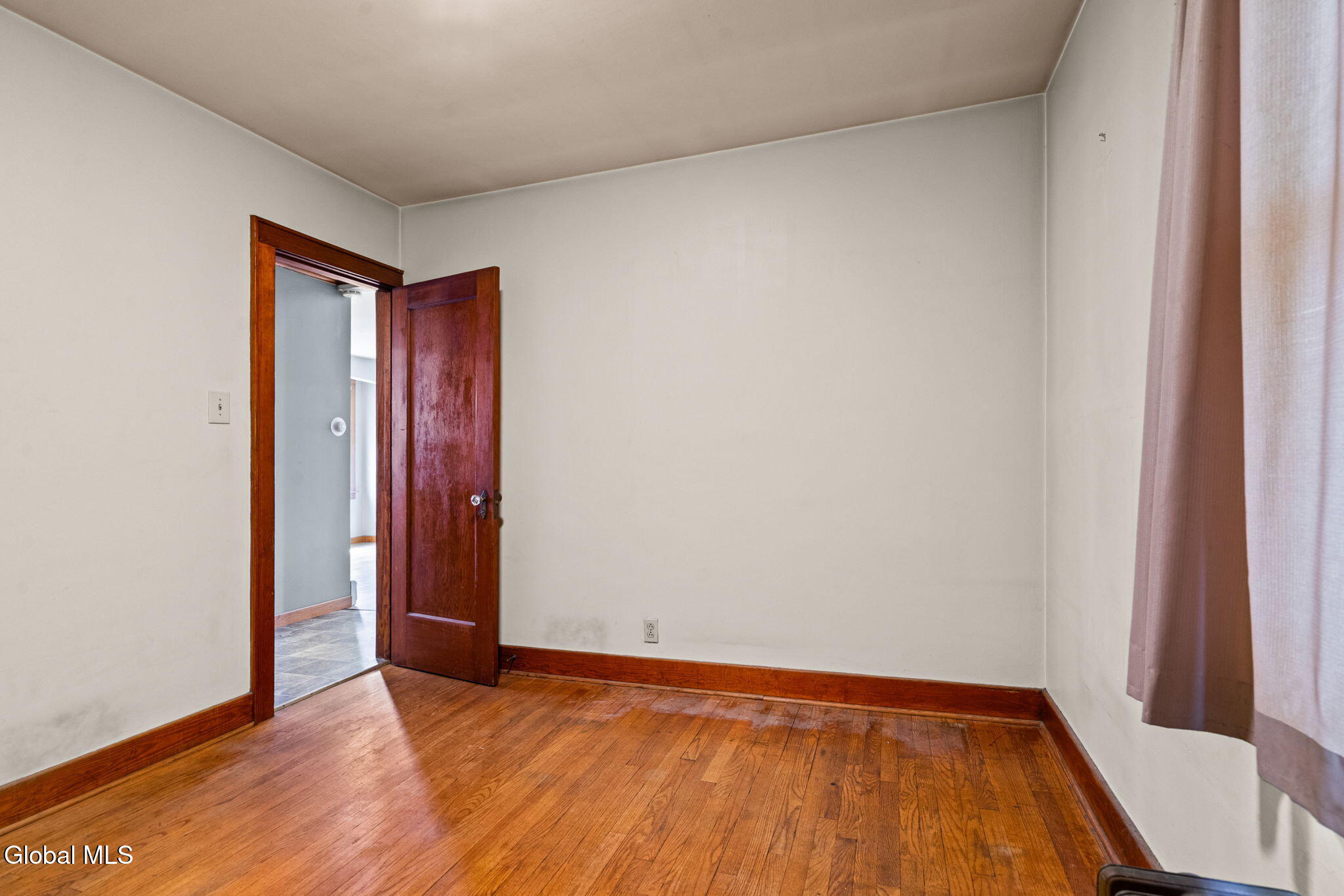 3041 Hamburg Street Schenectady NY 12303
