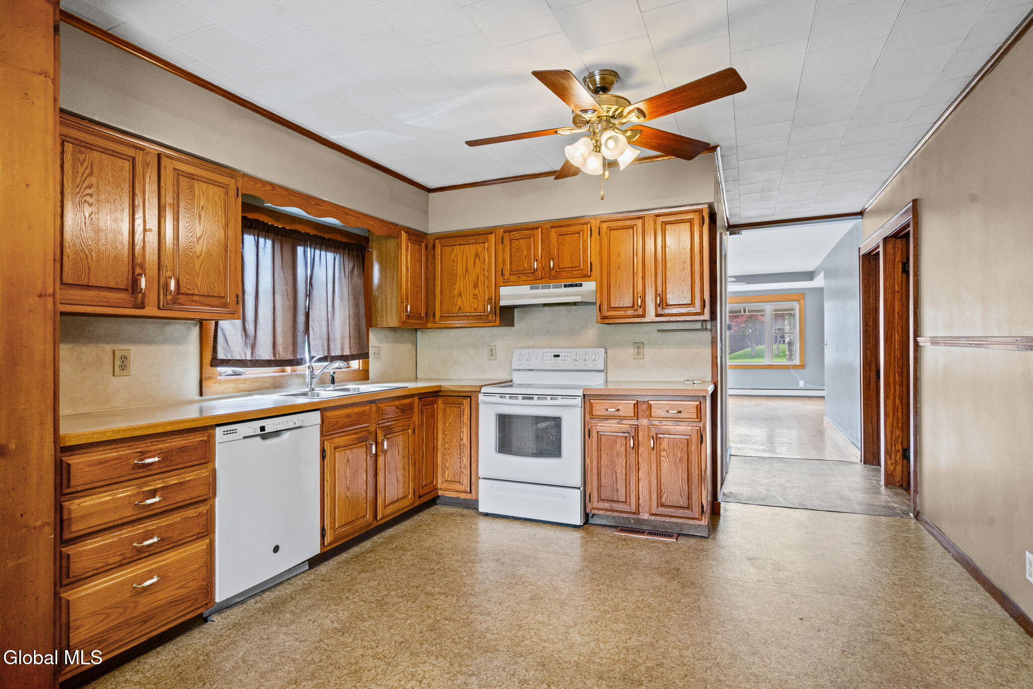3041 Hamburg Street Schenectady NY 12303