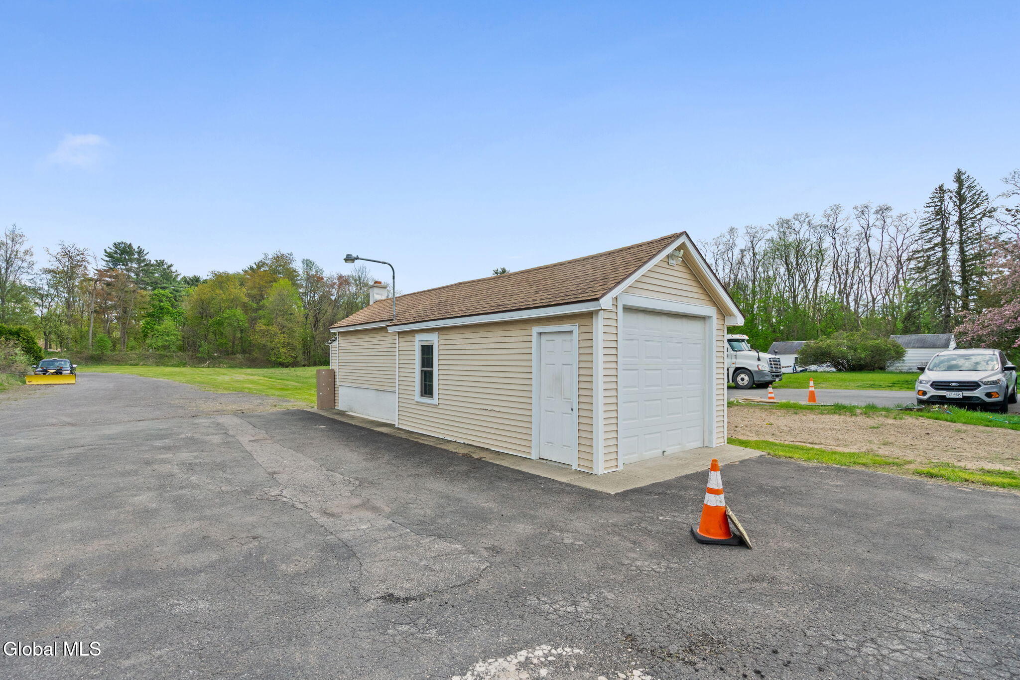 3041 Hamburg Street Schenectady NY 12303