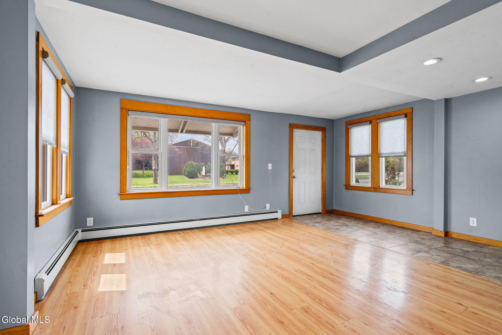 3041 Hamburg Street Schenectady NY 12303