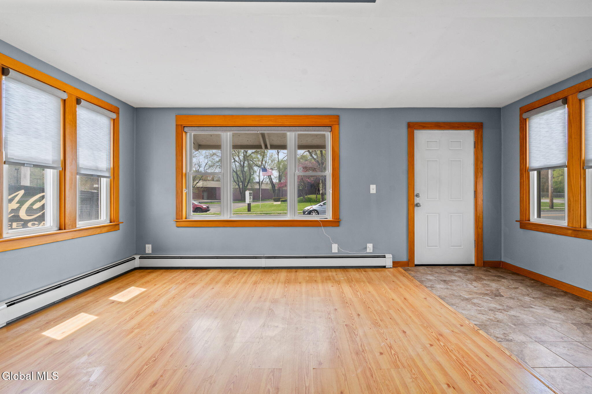 3041 Hamburg Street Schenectady NY 12303