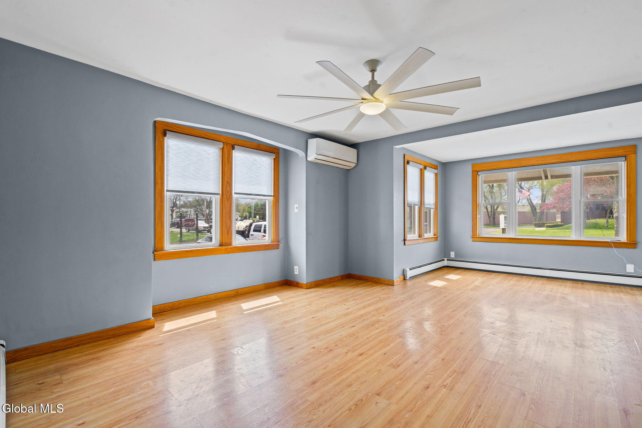 3041 Hamburg Street Schenectady NY 12303