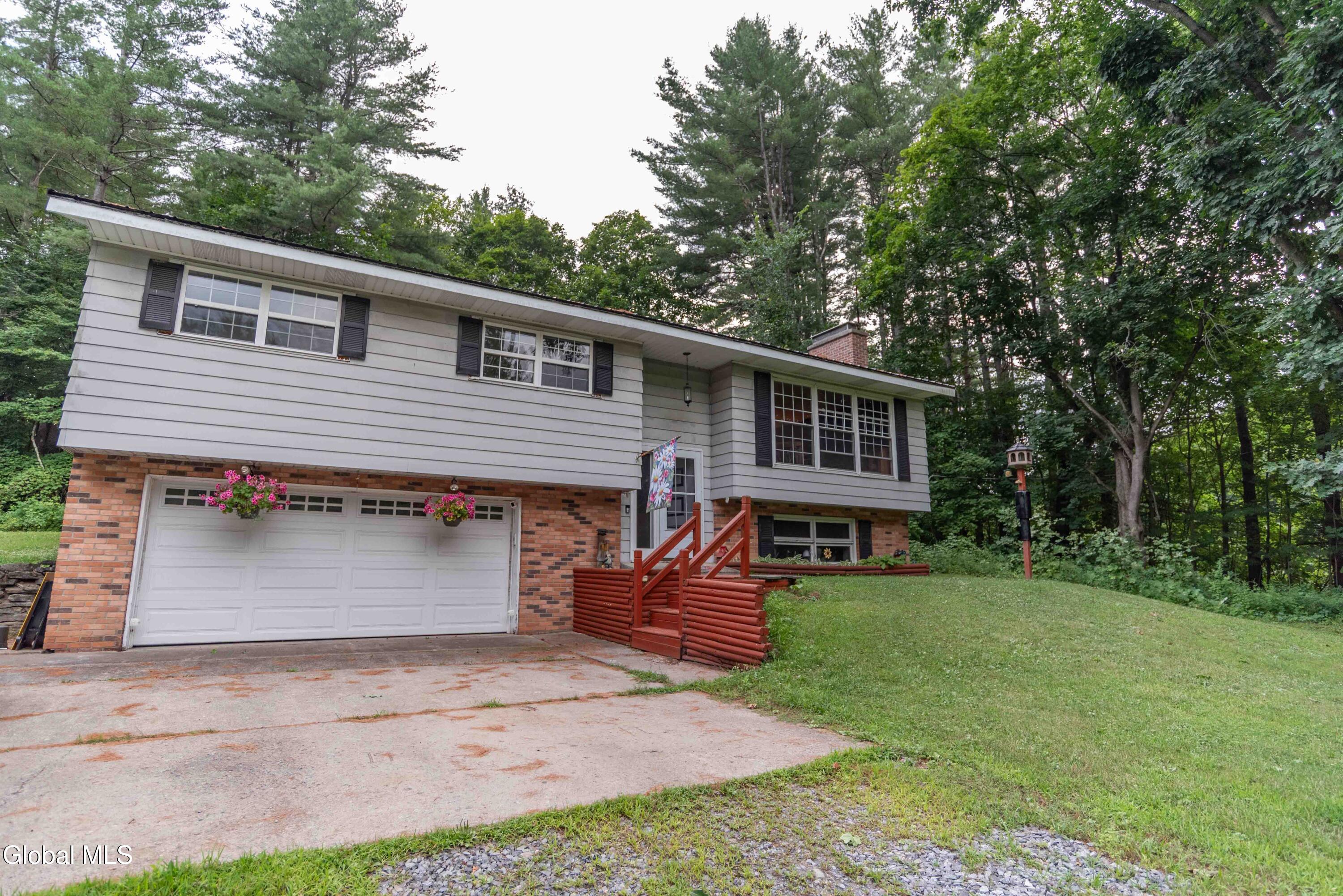 1056 New York 334 Fonda NY 12068
