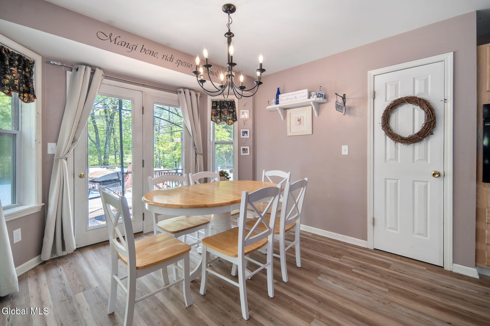 1150 Dianne Court Schenectady NY 12303