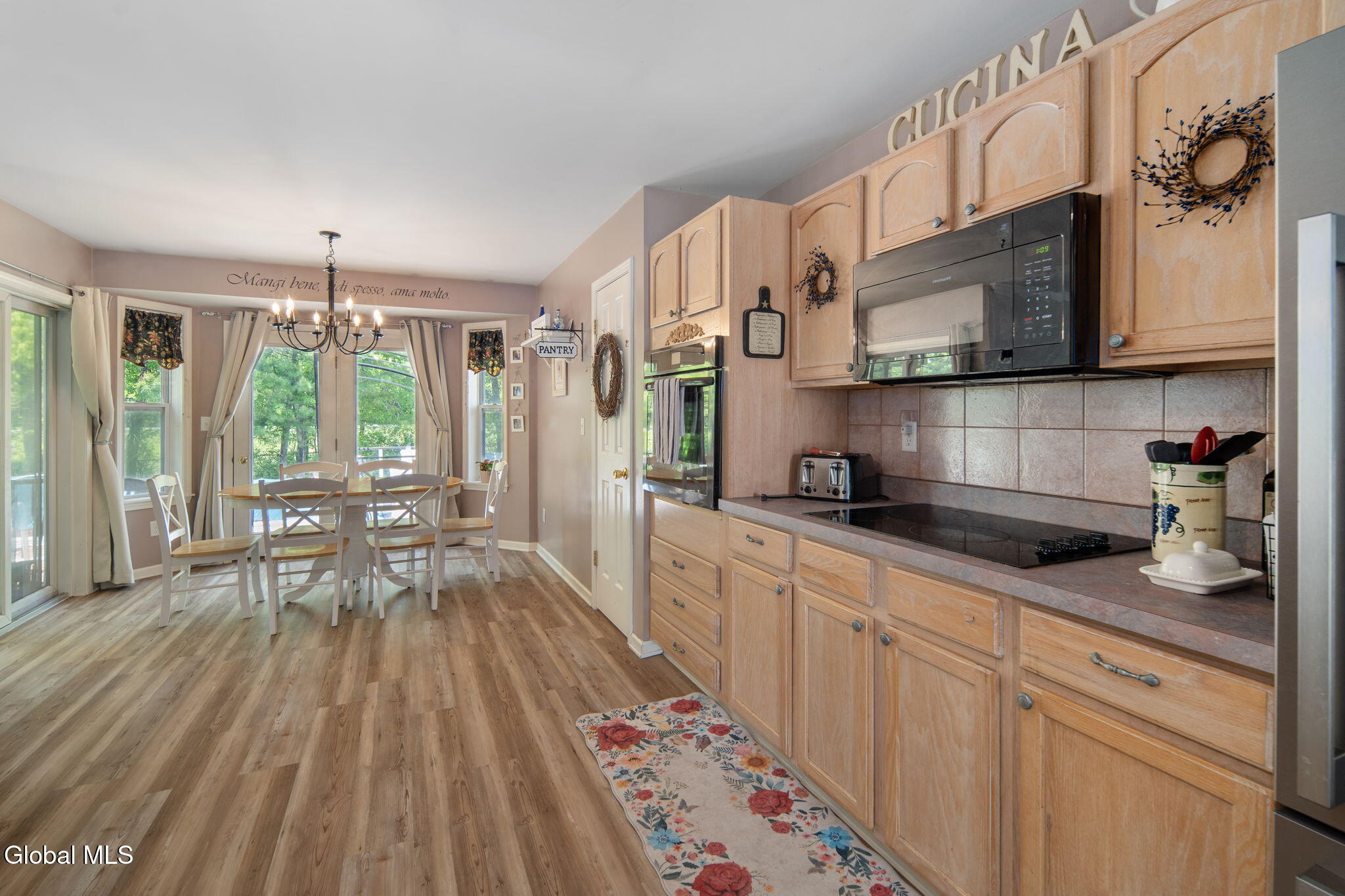 1150 Dianne Court Schenectady NY 12303