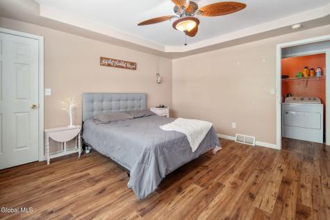 1150 Dianne Court Schenectady NY 12303