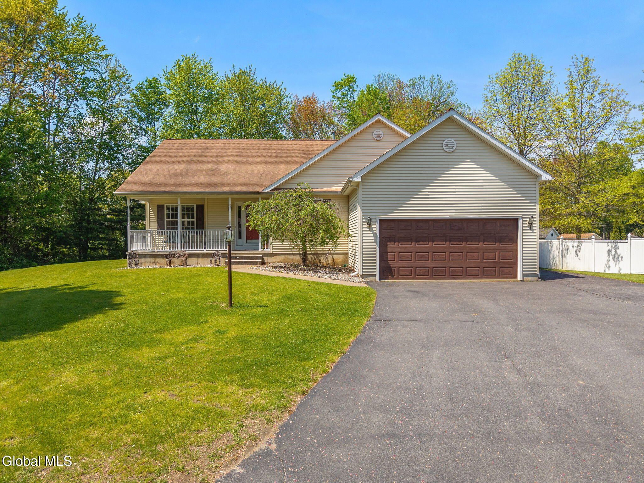1150 Dianne Court Schenectady NY 12303