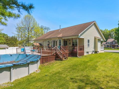 1150 Dianne Court Schenectady NY 12303
