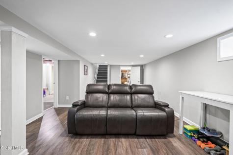 181 Shaker Park Drive Albany NY 12211