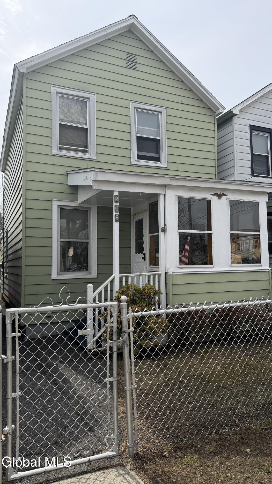 208 14th Street Watervliet NY 12189