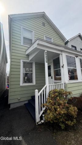 208 14th Street Watervliet NY 12189