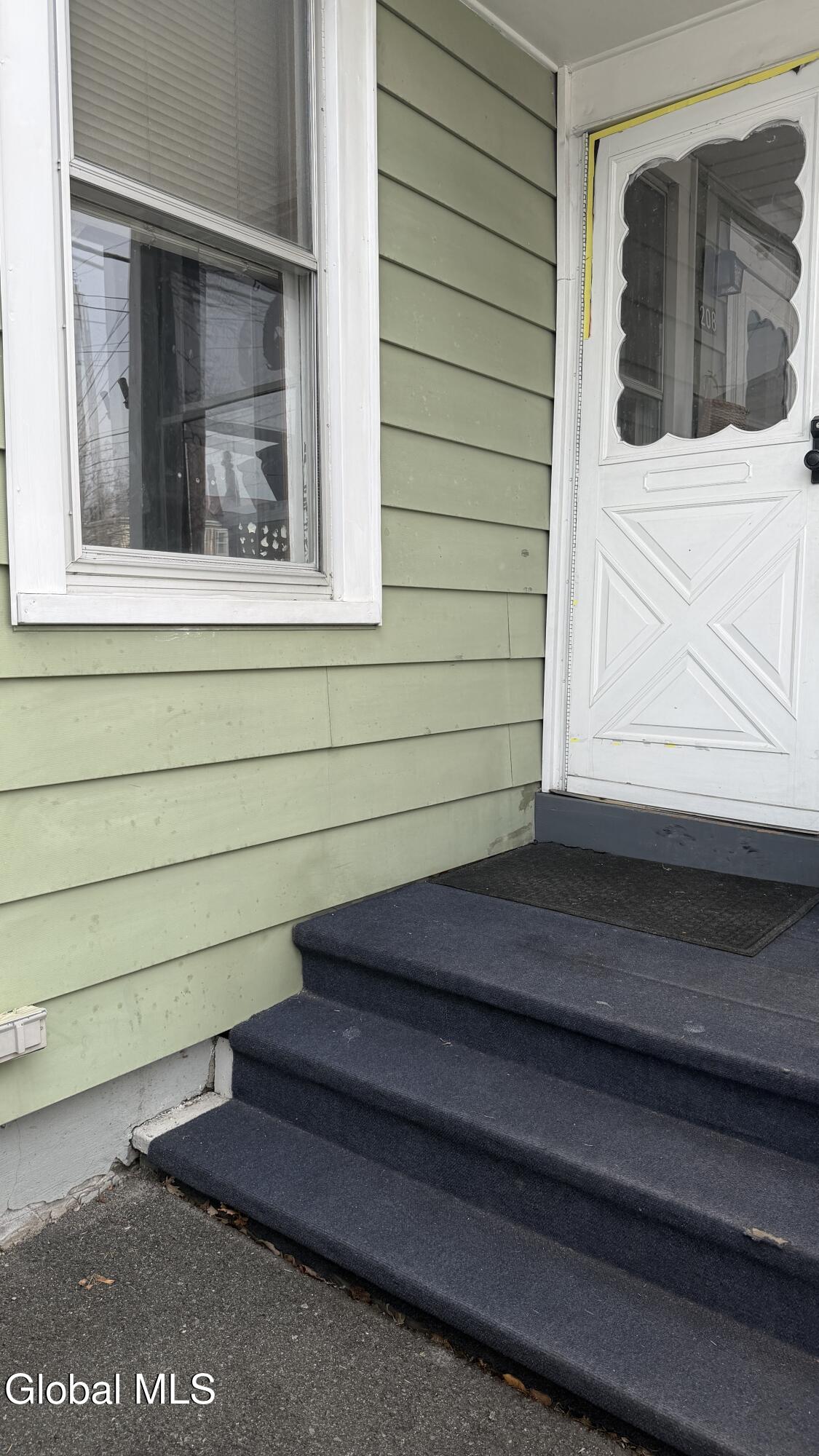 208 14th Street Watervliet NY 12189