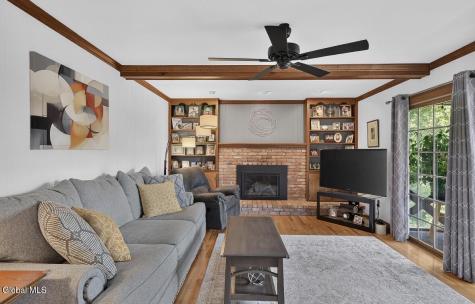 9 Mountainwood Drive Glenville NY 12302