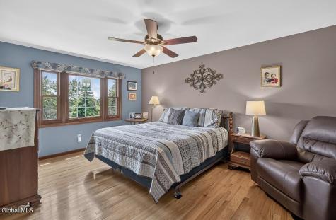 9 Mountainwood Drive Glenville NY 12302