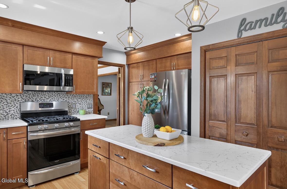 9 Mountainwood Drive Glenville NY 12302