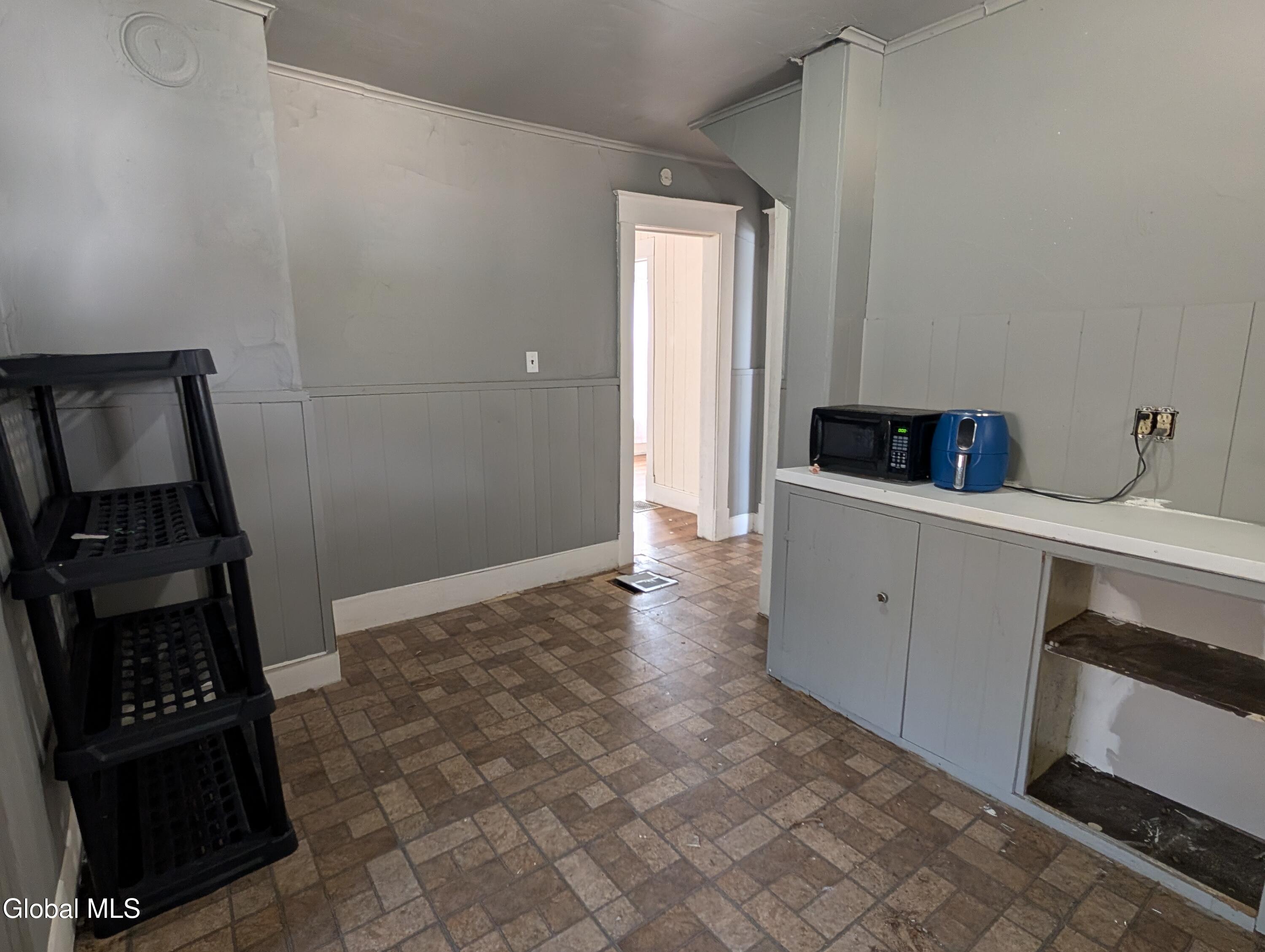 67 Montgomery Street Gloversville NY 12078
