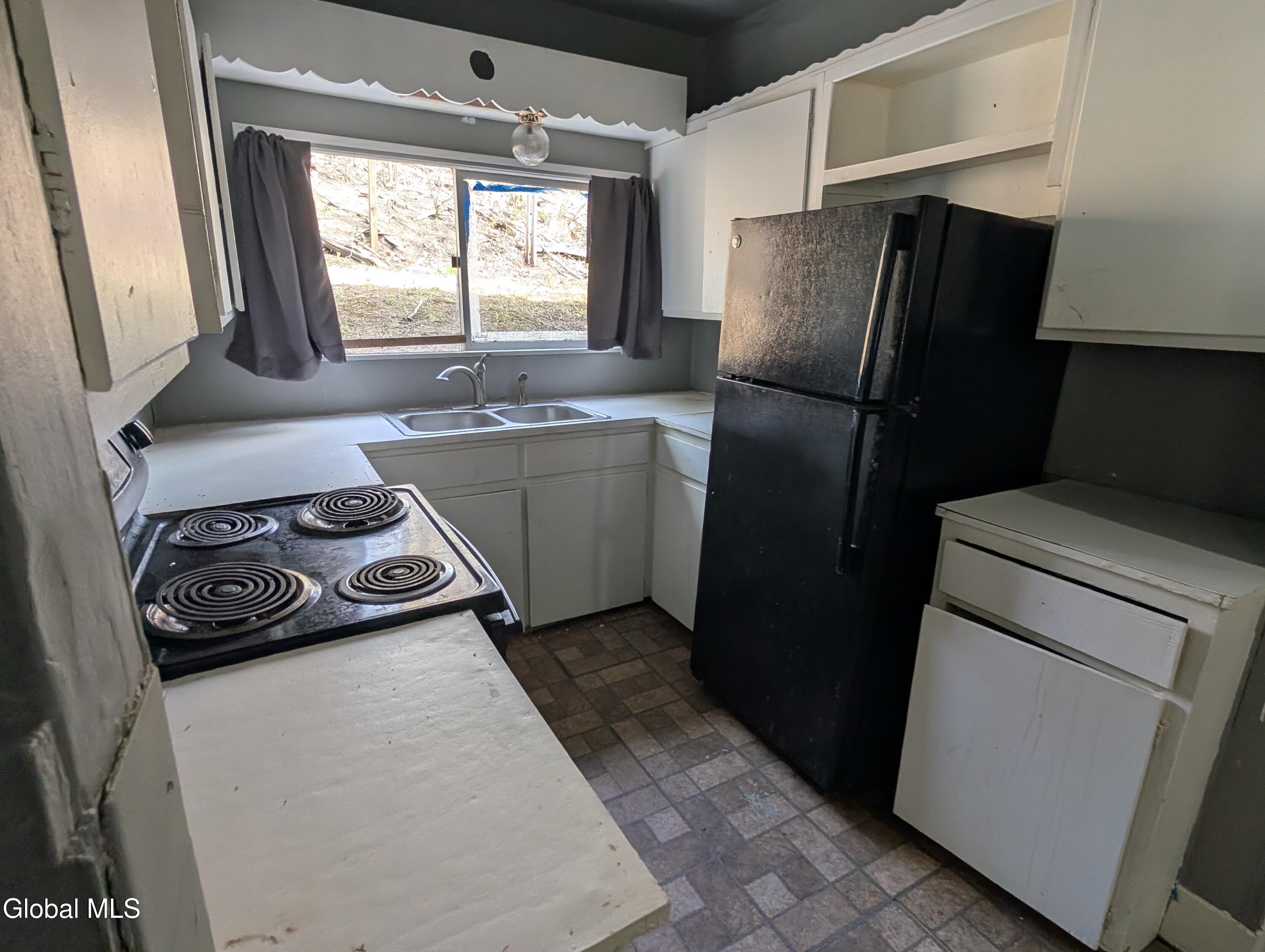 67 Montgomery Street Gloversville NY 12078
