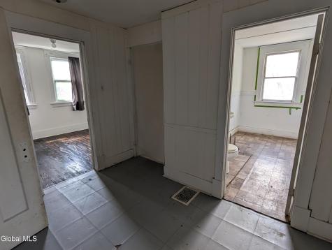 67 Montgomery Street Gloversville NY 12078