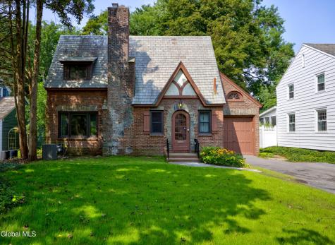 1929 Dean Street Niskayuna NY 12309