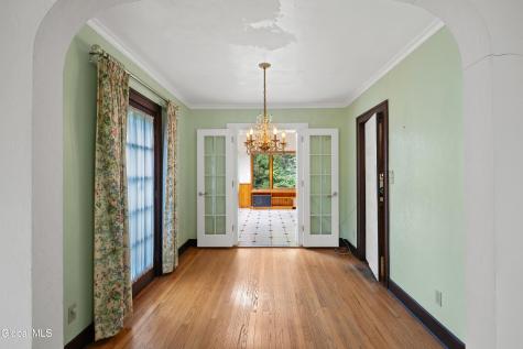 1929 Dean Street Niskayuna NY 12309