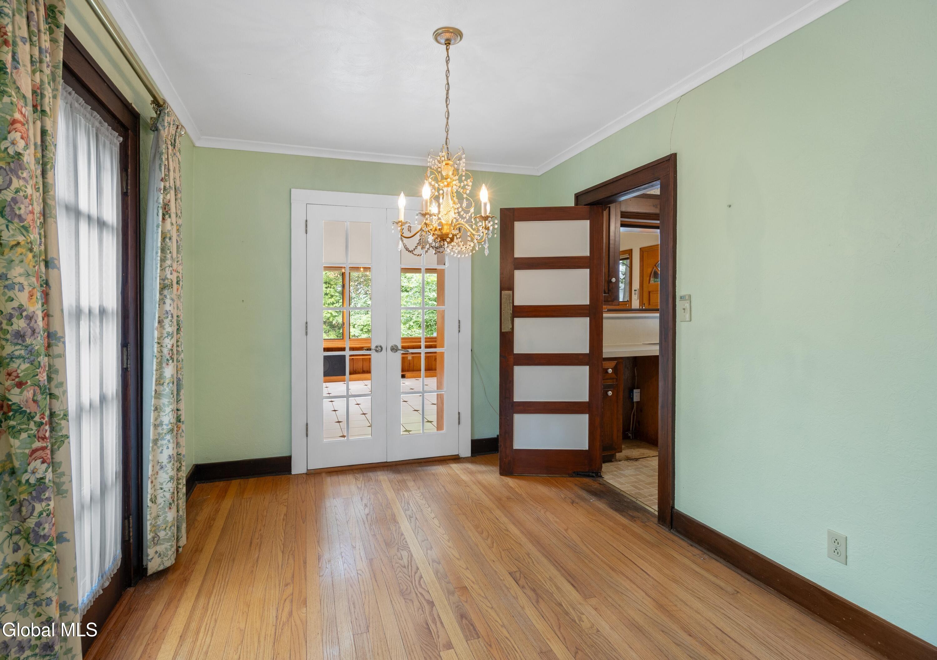 1929 Dean Street Niskayuna NY 12309