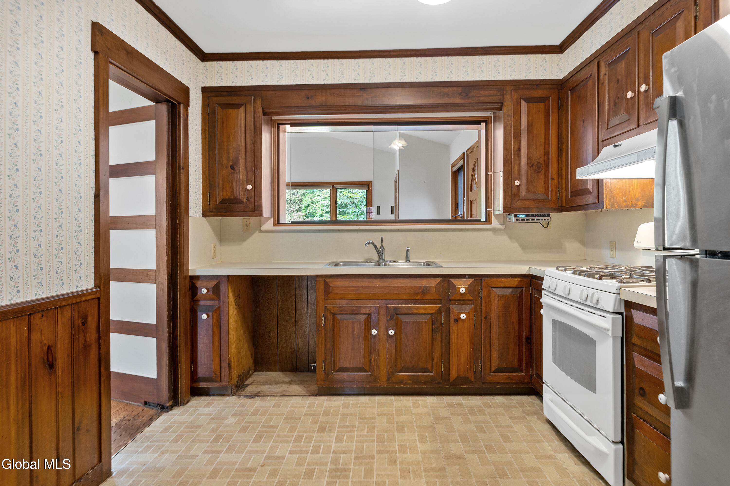 1929 Dean Street Niskayuna NY 12309
