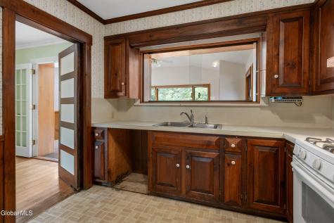 1929 Dean Street Niskayuna NY 12309