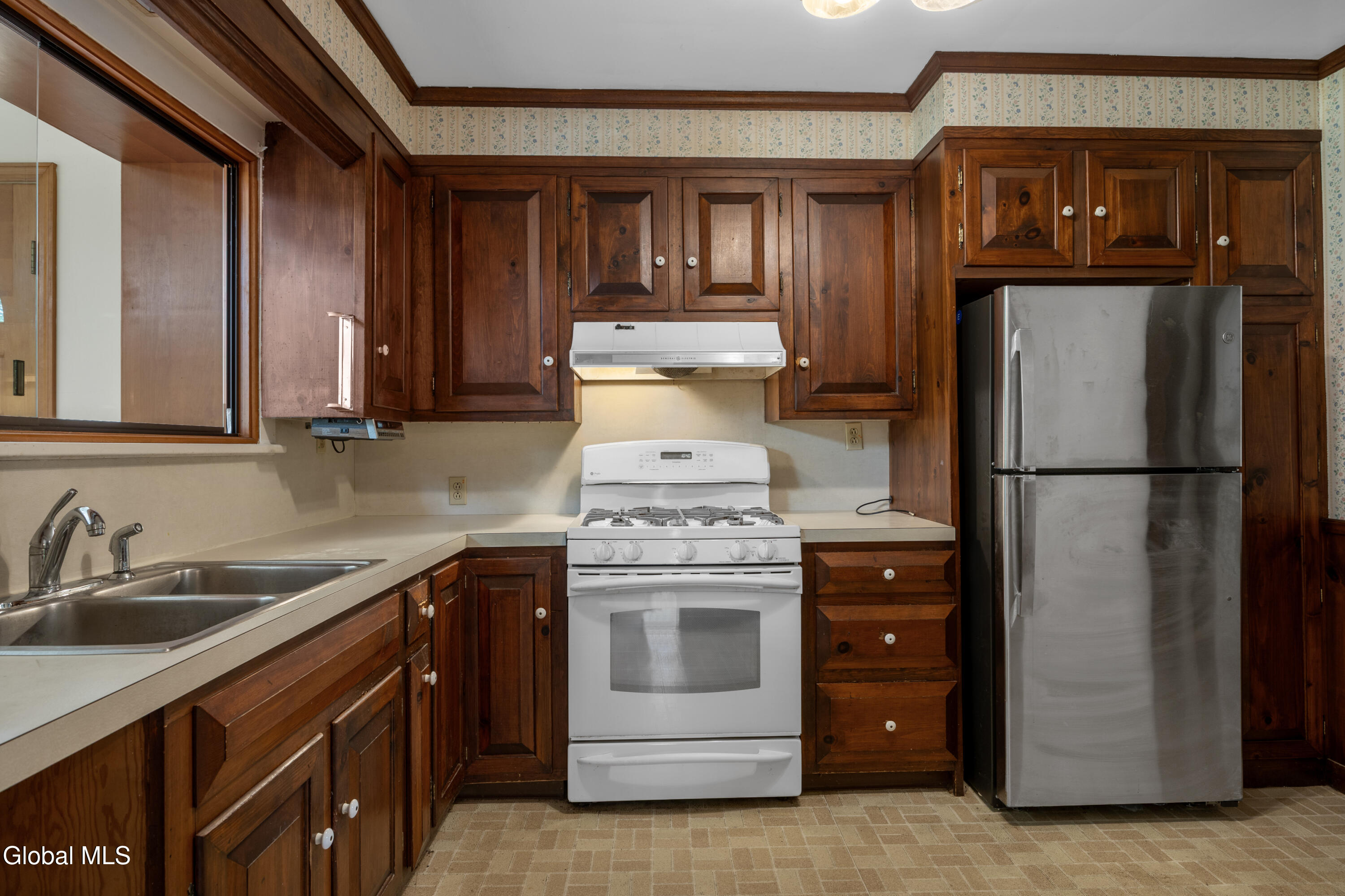 1929 Dean Street Niskayuna NY 12309