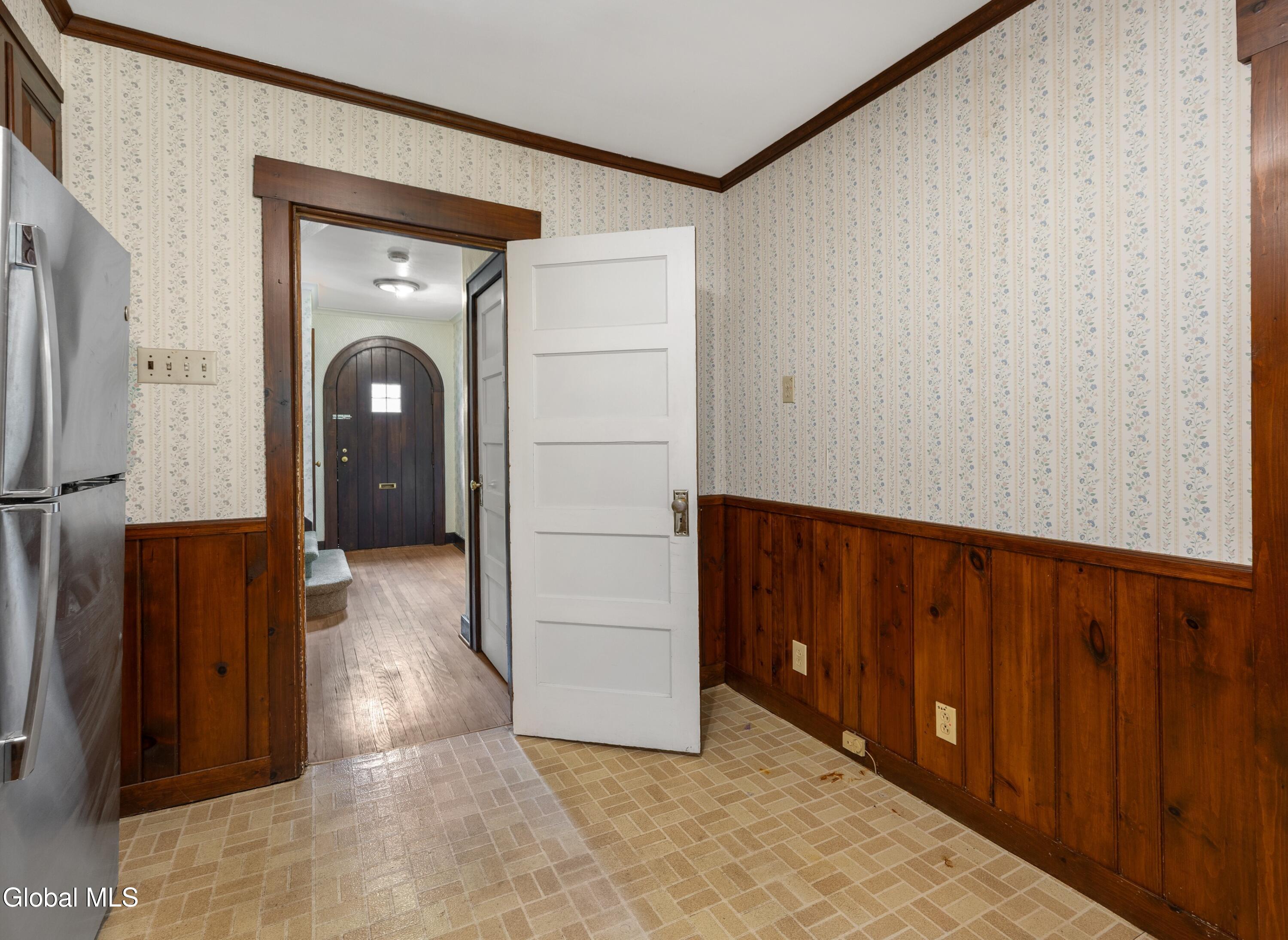 1929 Dean Street Niskayuna NY 12309
