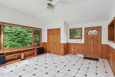 1929 Dean Street Niskayuna NY 12309