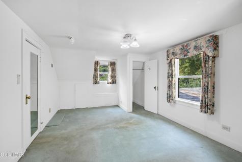1929 Dean Street Niskayuna NY 12309