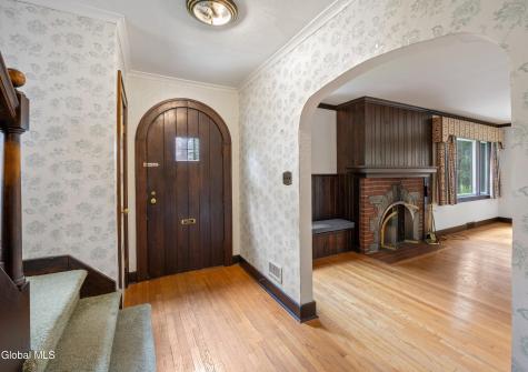 1929 Dean Street Niskayuna NY 12309