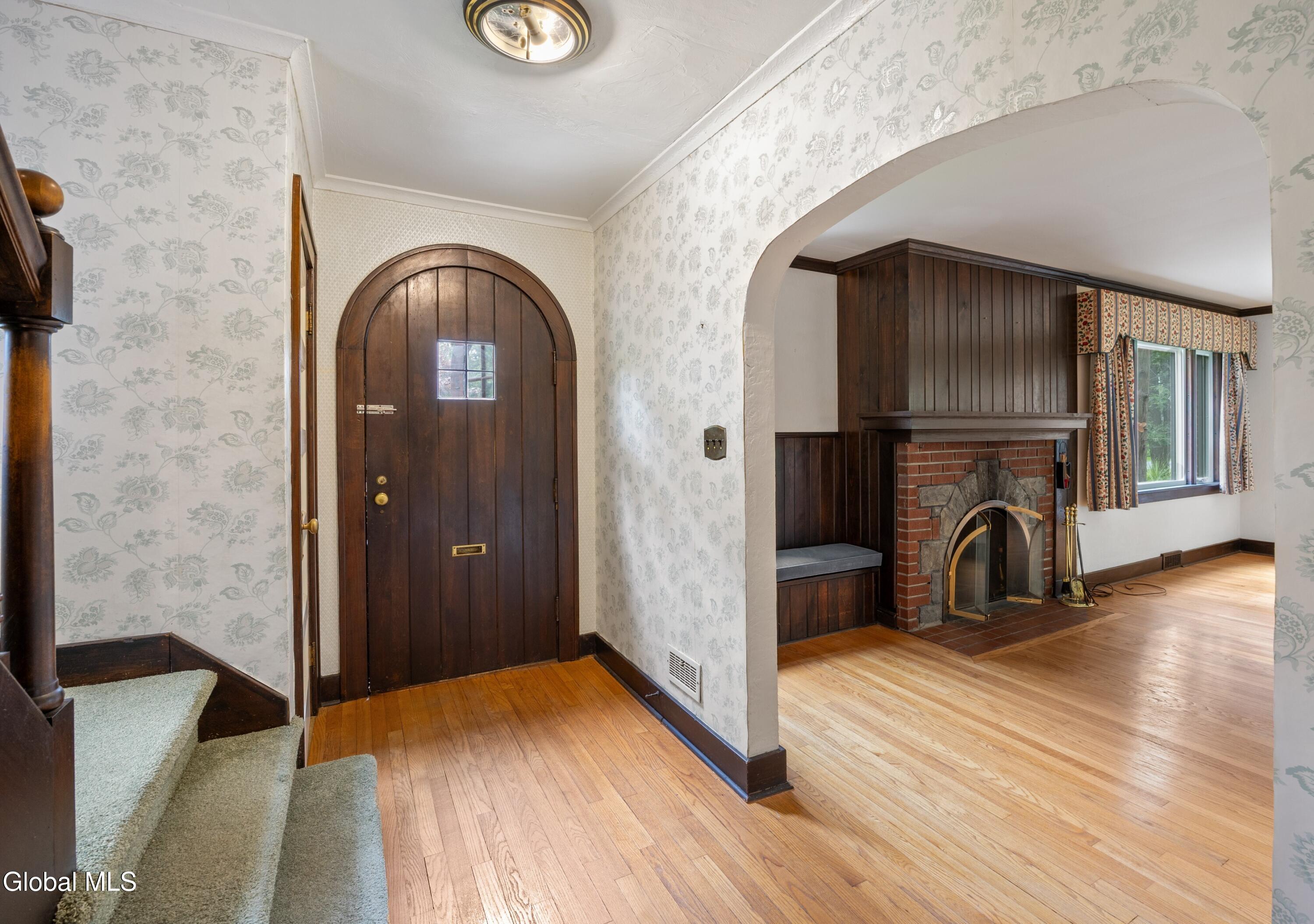 1929 Dean Street Niskayuna NY 12309
