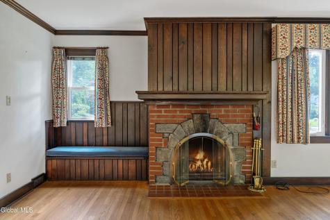 1929 Dean Street Niskayuna NY 12309