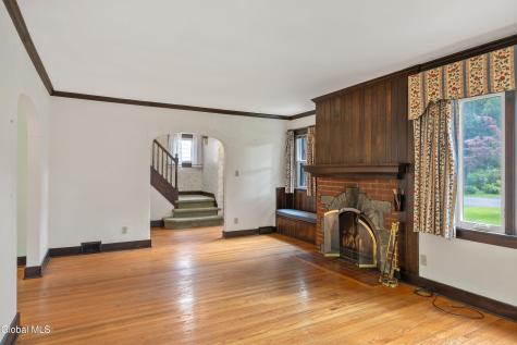 1929 Dean Street Niskayuna NY 12309