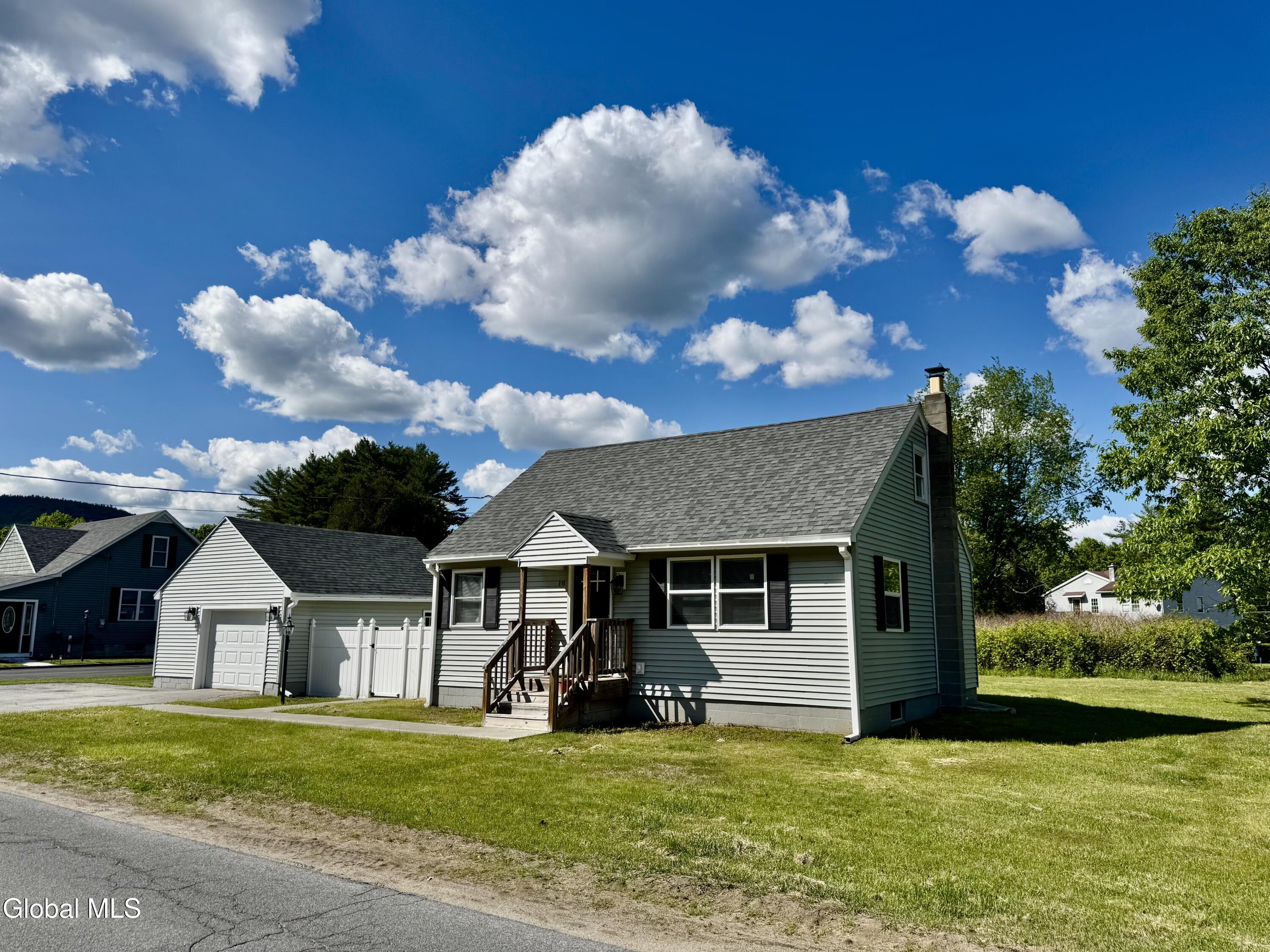 18 3rd Avenue Hadley NY 12835
