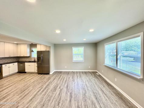 18 3rd Avenue Hadley NY 12835
